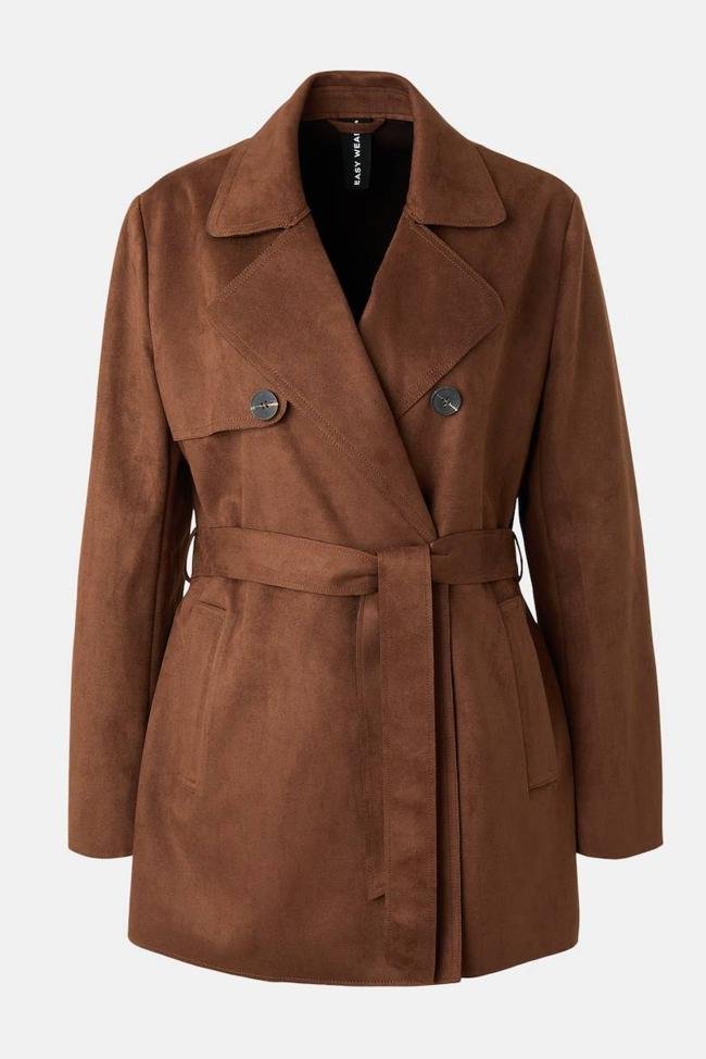 Gabardina de mujer corta efecto ante (59,99€ en El Corte Inglés)