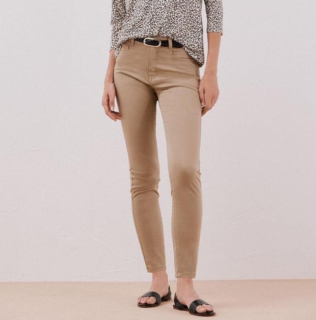 Pantalón pitillo de Cortefiel, 39,99 euros.