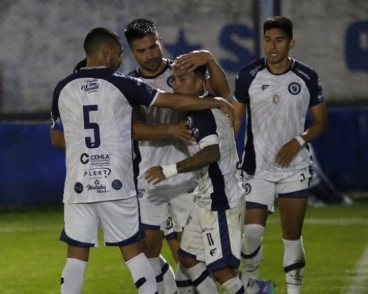 San Martín de Burzaco ganó por 1-0 ante Midland.