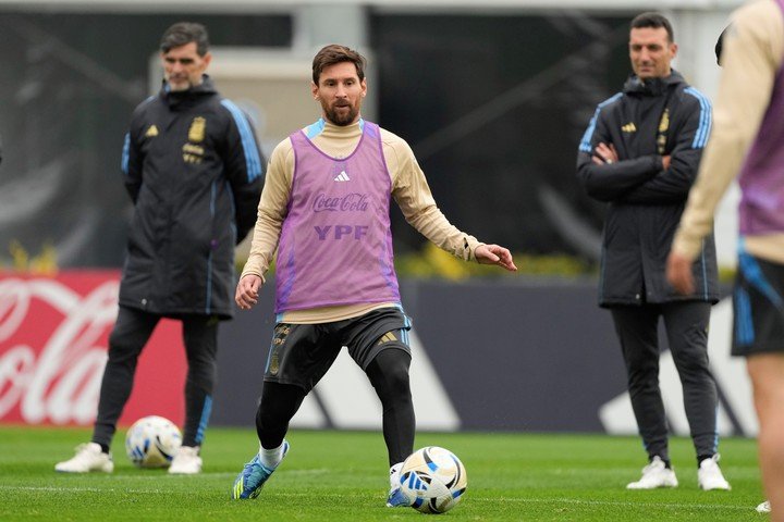 Messi, antes de Venezuela. (AP Photo/Gustavo Garello)