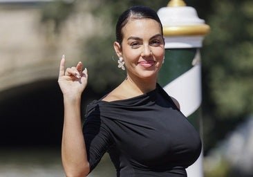 El complejo de Cenicienta de Georgina Rodríguez: un ex amigo afirma que su historia de amor no empezó como ella cuenta