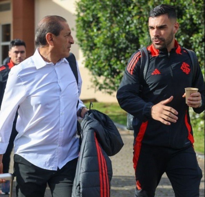 Ramón Díaz llegando a la cancha (X Inter).