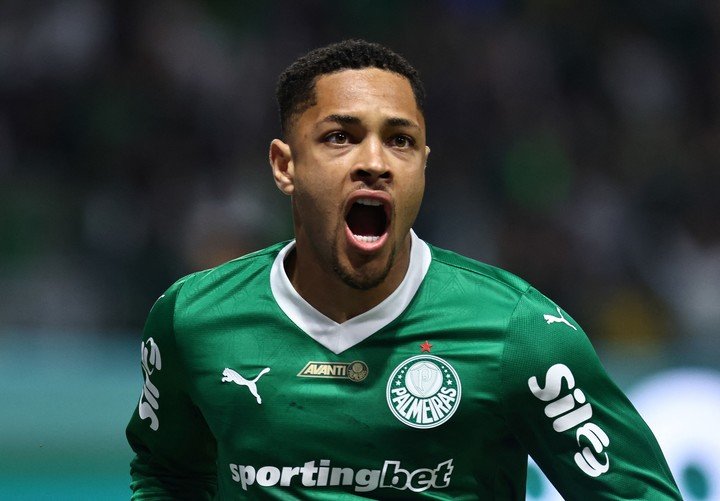 Vitor Roque celebra (REUTER).