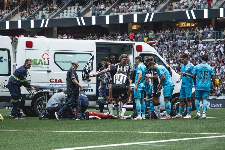 La ambulancia lista para llevarse a Brazao.
