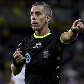 El árbitro, en el centro de la escena: ¿Mastrángelo está a la altura de un Racing-River tan caliente?