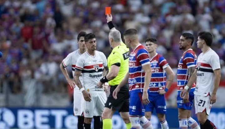 La expulsión de Rigoni.