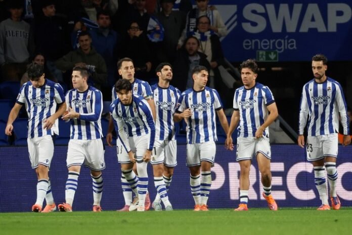 Duro golpe para Almeyda: el Sevilla perdió por realizar mal ¡un saque lateral!