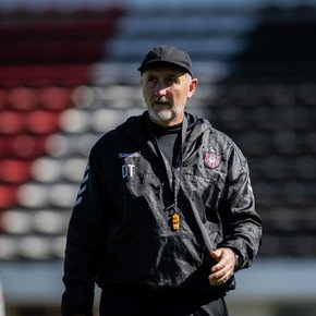 Insólito: asumió hace menos de dos meses como técnico en la Primera Nacional y ya fue despedido