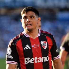 El palazo de Salas a Milito tras el River-Racing