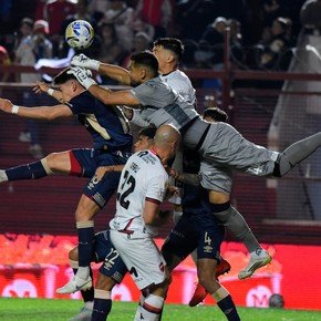 El debut de Chiquito Romero en Argentinos: gol rápido, dos grandes atajadas y triunfo
