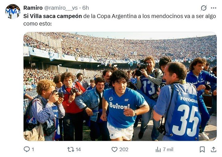 Algunos de los memes de la eliminación de River (Twitter).