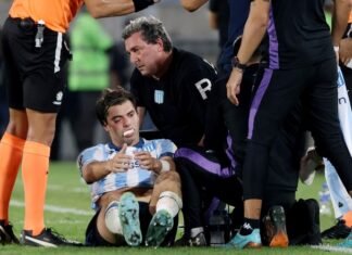 Más allá del golpe, Racing está vivo