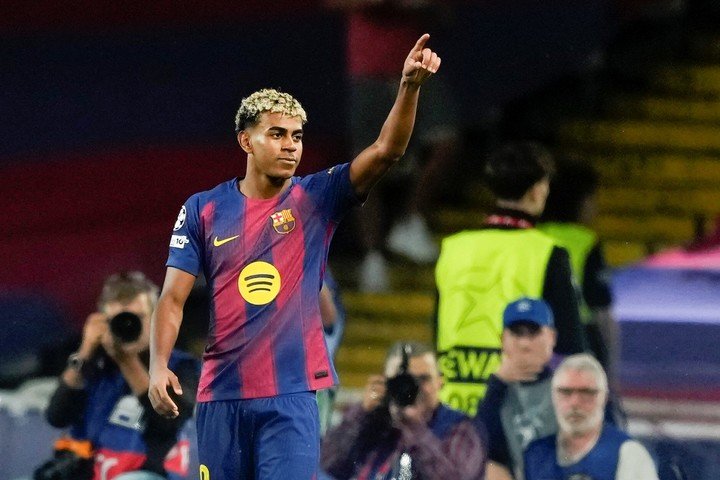 Lamine Yamal viene de convertir para el Barcelona en la Champions (EFE).