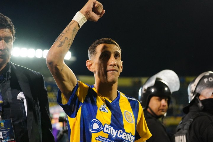 Juega el equipo de Ángel Di María (Foto Marcelo Carroll - CLARIN).