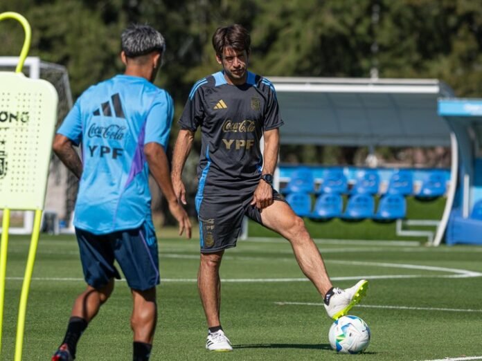 Placente, de la alegría por el triunfo a la banca al arquero