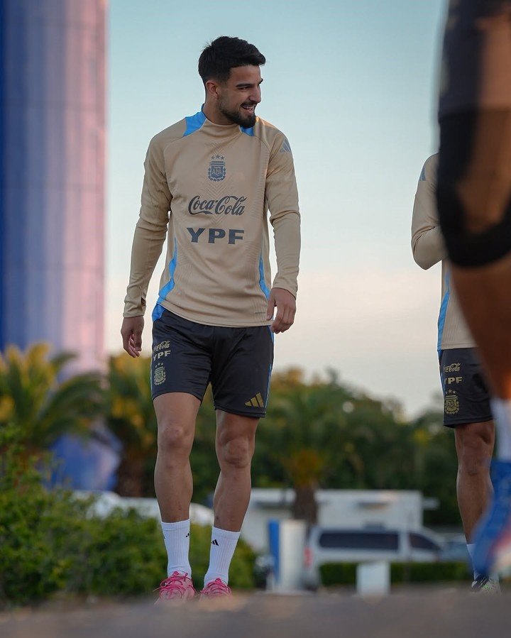 José Manuel López con la Selección. (@flacolopez_10)