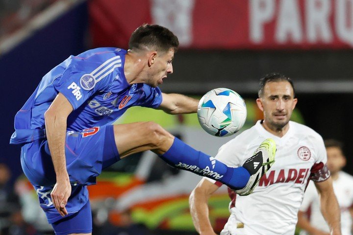 Universidad de Chile vs. Lanús. (EFE)