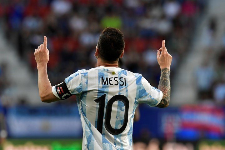 Leo cuando le hizo cinco a Estonia.