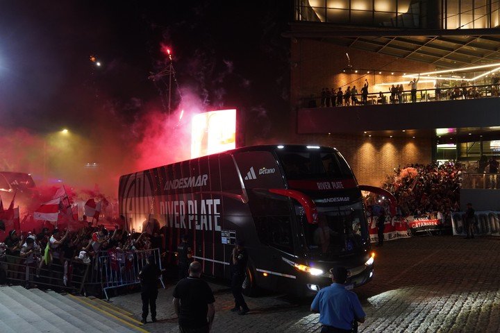 La llegada de River a Córdoba. Foto: Juano Tesone / enviado especial