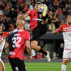 Newell's y Estudiantes igualaron 1 a 1 en el Coloso