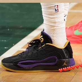 Doncic y una exhibición de básquet con unas zapatillas especiales