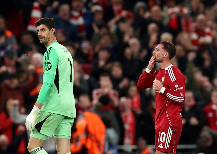 La dedicatoria de Mac Allister en su gol ante el Madrid. (REUTERS)