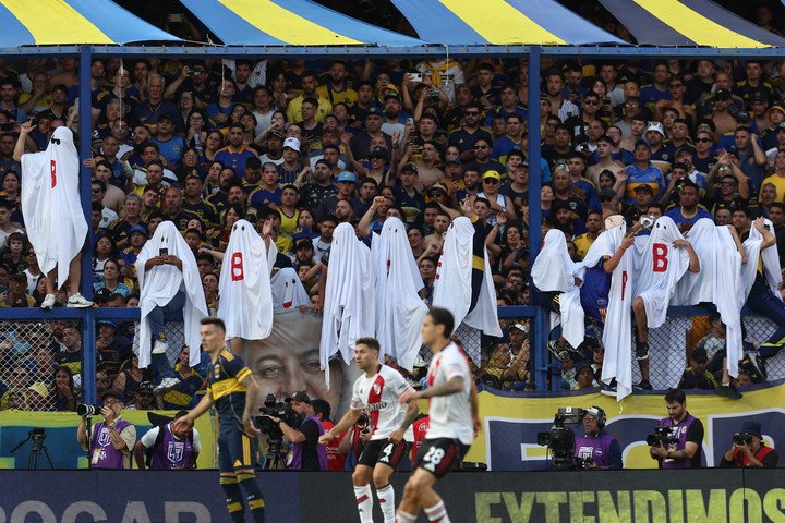 El picante posteo de Boca para River tras el superclásico.