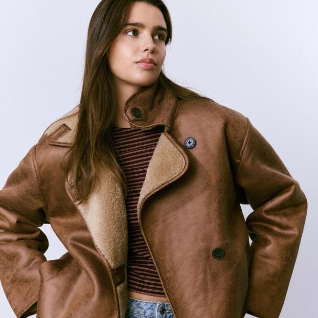 Chaqueta de doble faz oversize de Brownie, 99,90 euros, a la venta en Zalando.