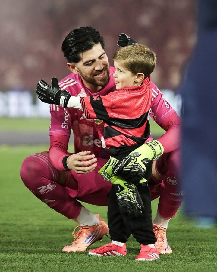 Agustín Rossi terminó con el arco del Rubro Negro en blanco. (foto Prensa Flamengo)