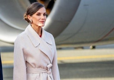 La colección de abrigos de la reina Letizia: los modelos low cost que no se quita y sus favoritos de Carolina Herrera