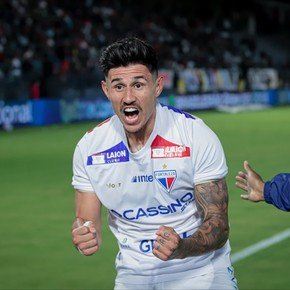 Con gol de Bareiro, victoria clave de Palermo en Brasil para soñar con evitar el descenso