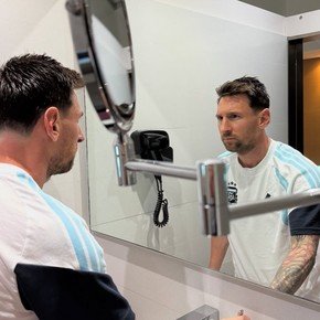 Todo listo: Messi metió corte de pelo antes de viajar a África