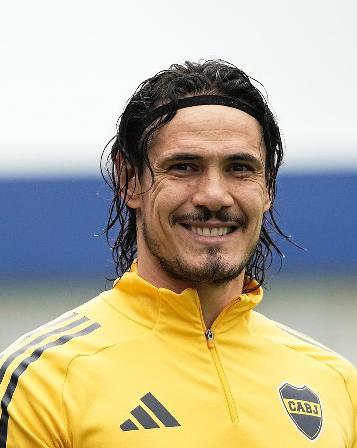 Cavani en el entrenamiento de Boca. Foto Prensa Boca