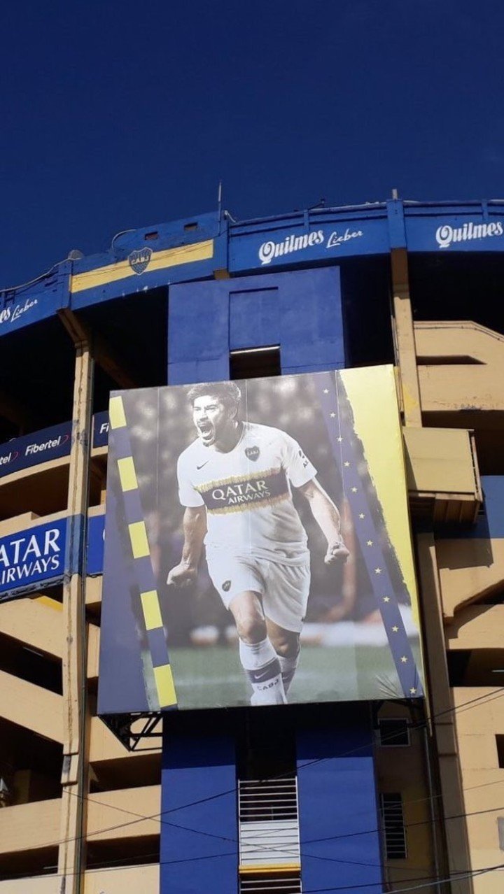 La imagen de la Bombonera con Pablo Pérez como figura de Boca.