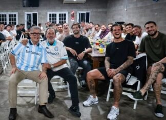 En la previa a River, la cena especial del plantel de Racing con Francella y Donato de Santis