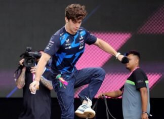 Franco Colapinto llegó disfrazado como Valderrama al Fan Zone de San Pablo e hizo delirar a la gente