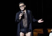 Franco Torchia desnuda el fenómeno Sex: la falta de actividad sexual y el triunfo del deseo en el teatro