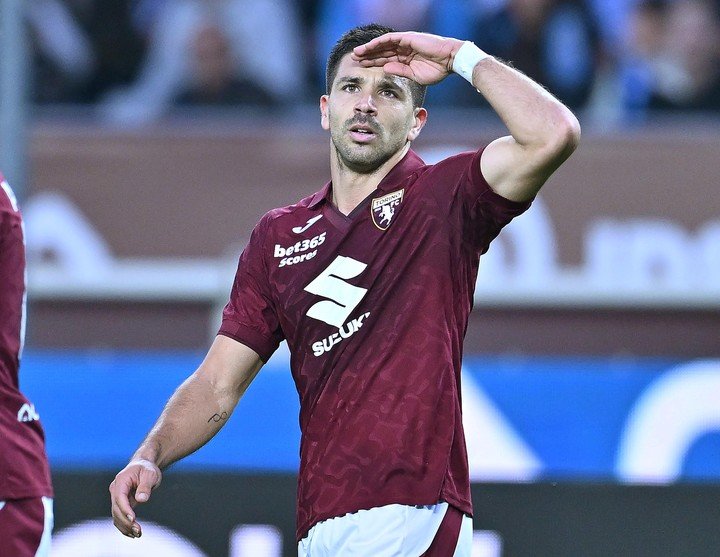 Se lesionó Gio. (EFE)