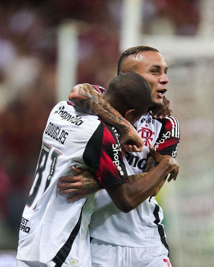 Flamengo goleó a Sport Recife y es líder (Prensa Flamengo).