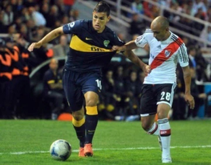 Paredes además perdió dos veces ante River en partidos amistosos.