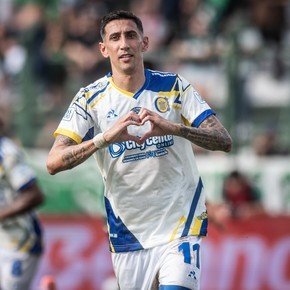 Di María: primera vez como capitán de Central, bajada de línea y "acá no hay estrellas"
