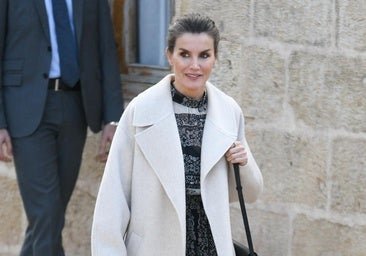 El abrigo corto favorito de las royals que puedes comprar en Mango a buen precio