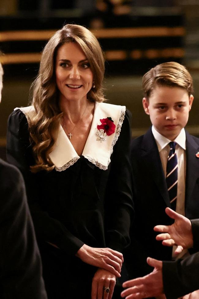 Detalle del look de Kate Middleton en el Concierto del Día del Recuerdo