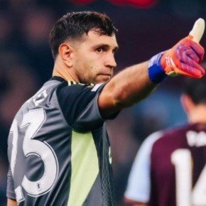 El Dibu y otro sugerente mensaje luego de la victoria en Europa League