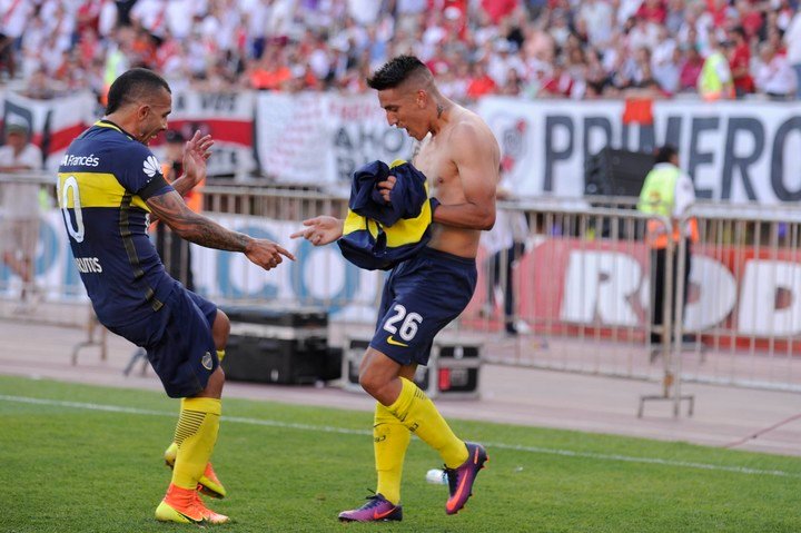 En 2016, Centurión marcó el 4-2 ante River en el Monumental.