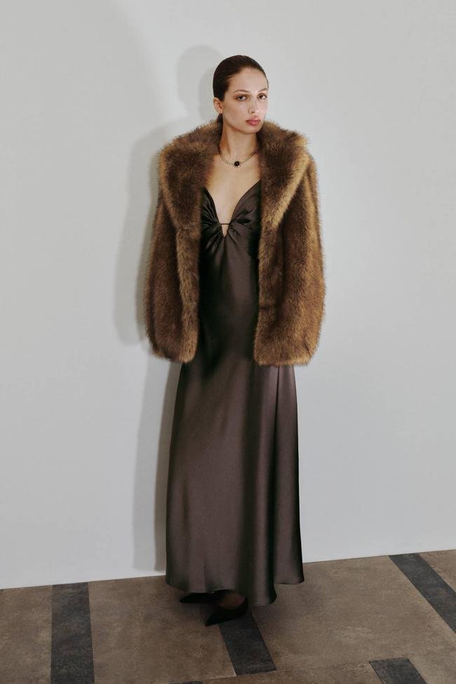 Abrigo efecto pelo solapa (89,99€)