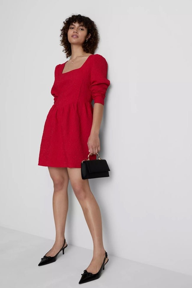 Vestido rojo de Primark (22 euros)