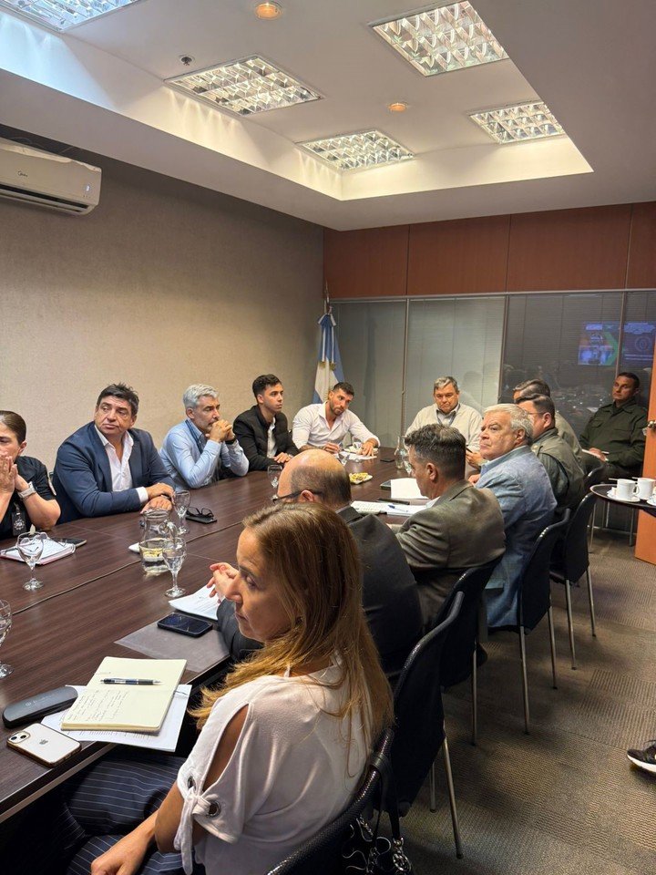 La reunión para el operativo.