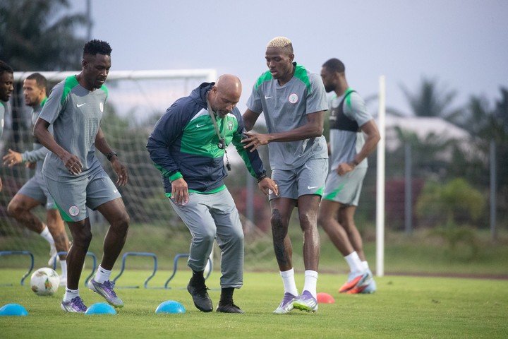 El entrenamiento de la Selección de Nigeria bajo la mirada de Eric Chelle. 