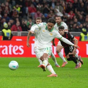 Video: Dybala erró un penal, se lesionó y la Roma perdió la chance de quedarse con la punta de la Serie A